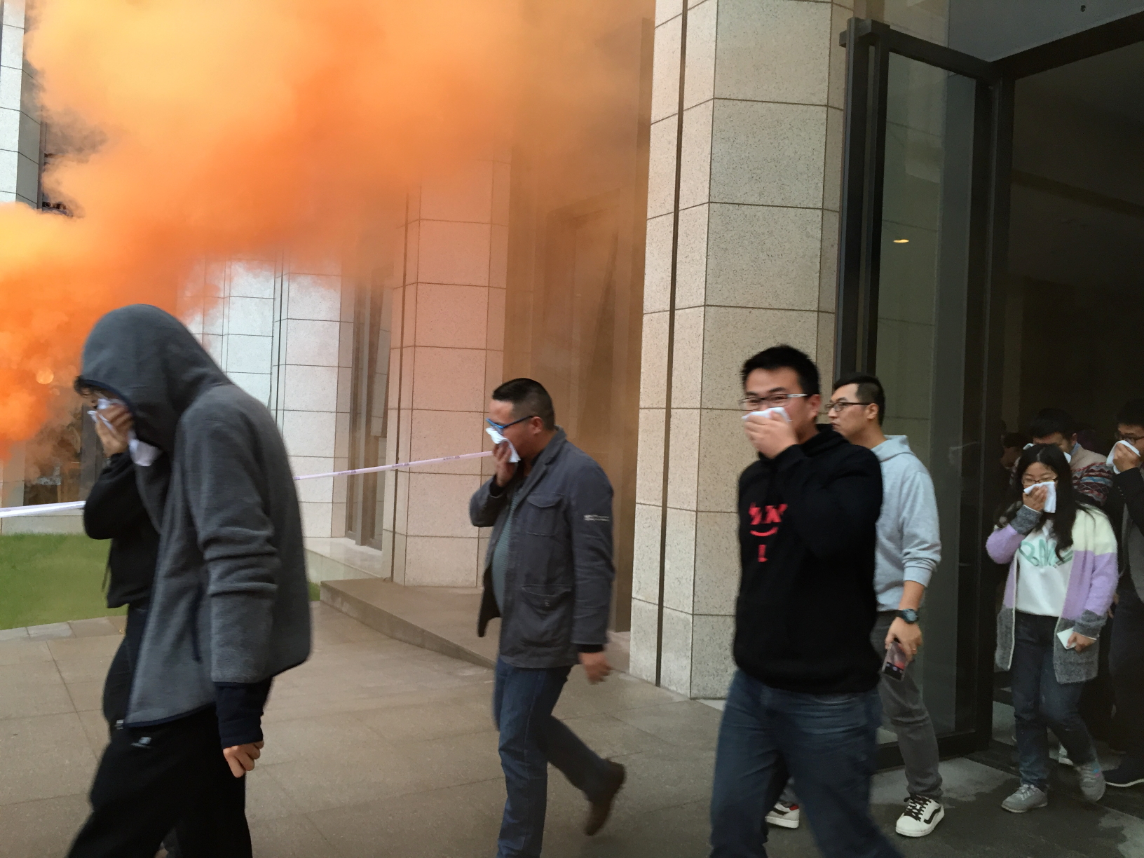 ag平台游戏官网物业所辖多个项目开展消防周活动