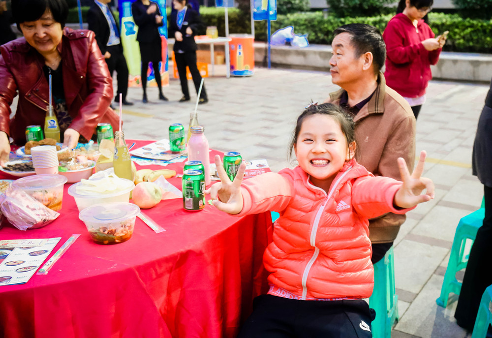 “南”得友邻 欢庆同宴|ag平台游戏官网邻居节温情启幕，让爱常伴左右