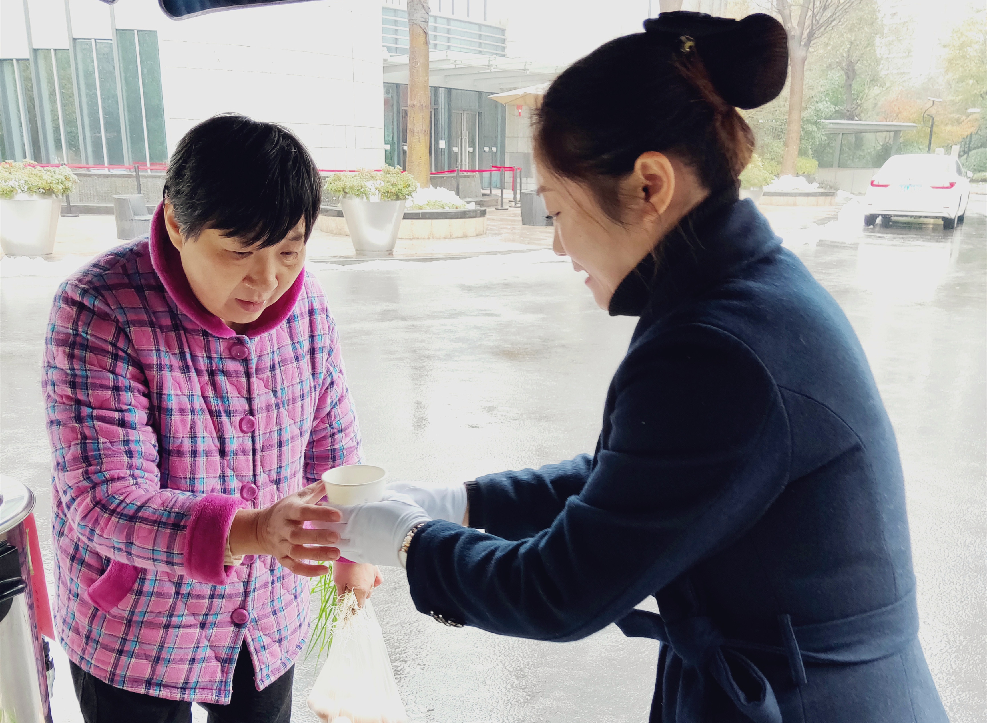 让温暖触手可及|他们为家园开启“暖冬”模式，把寒冷拒之门外