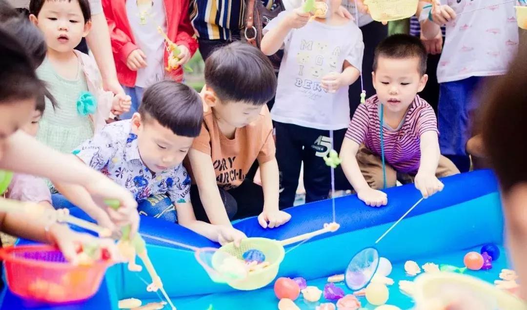 迎着两会春风，做新时代的担当者