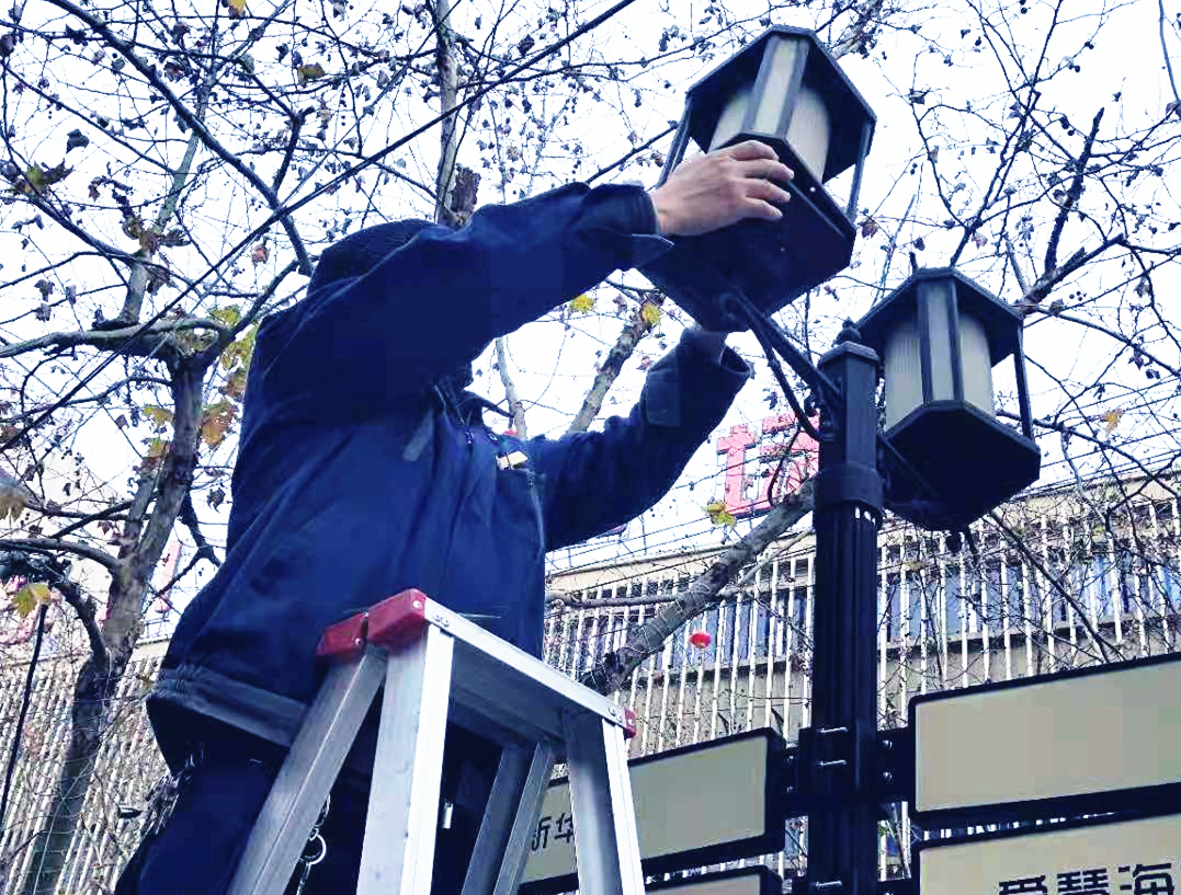 喜讯 | ag平台游戏官网物业海宁分公司获评海宁市物业服务优秀企业称号